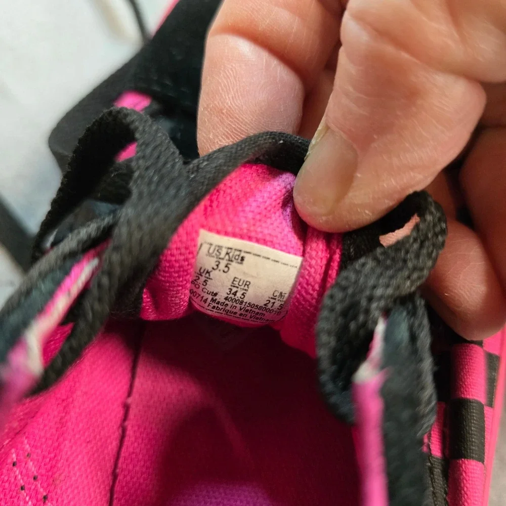 Vans‎ Old Skool Pink Black Checkerboard Skate Shoes Kids 3.5 Low Top Sneakers